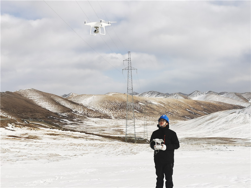 無人機作業(yè).jpg 無人機作業(yè).jpg