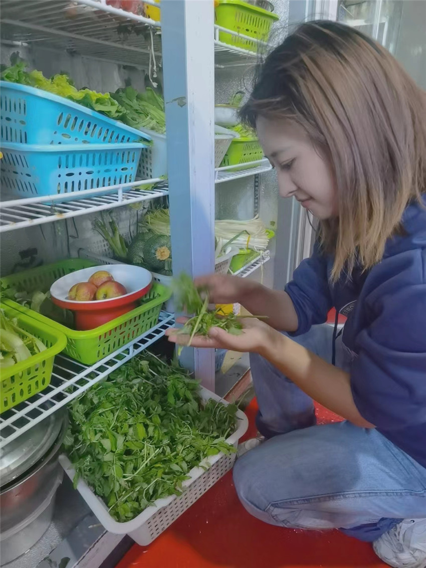 海來(lái)阿珍在.jpg 海來(lái)阿珍在.jpg