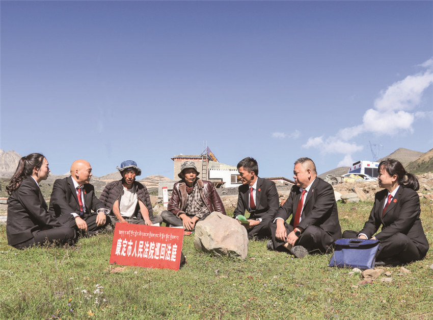 送法進農(nóng)牧.jpg 送法進農(nóng)牧.jpg