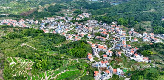 軍營村俯瞰。人民網(wǎng)記者 陳博 攝