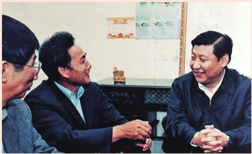 2003年4月24日，時任浙江省委書記習(xí)近平在浙江下姜村調(diào)研。